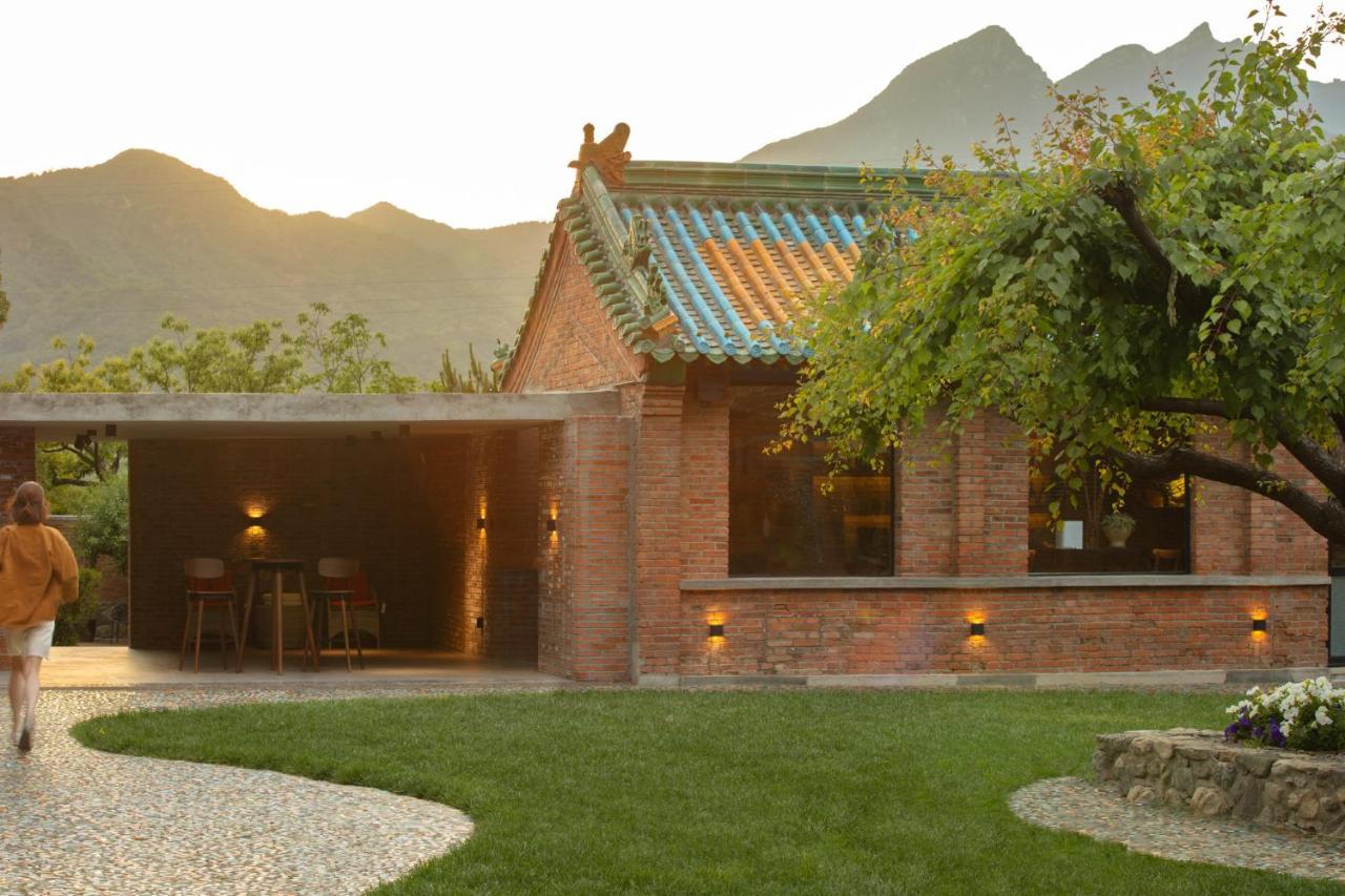 Brickyard Retreat At Mutianyu Great Wall Adjoin To Mutianyu Great Wall - Room With The View Of Great Wall - Free Chinese Massage Experience - Vehicle Shuttle Service - International Catering - Spa& Nail Beauty Facilities Huairou Extérieur photo