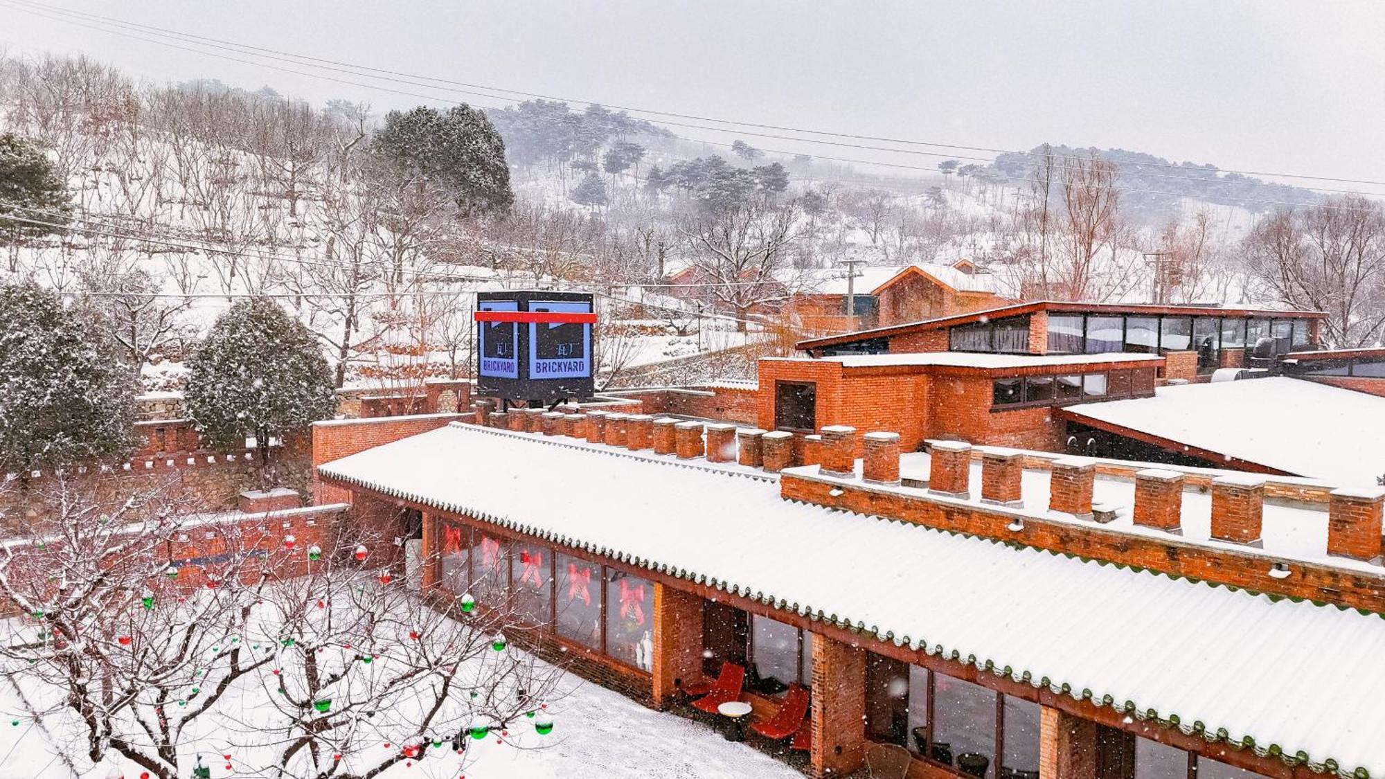 Brickyard Retreat At Mutianyu Great Wall Adjoin To Mutianyu Great Wall - Room With The View Of Great Wall - Free Chinese Massage Experience - Vehicle Shuttle Service - International Catering - Spa& Nail Beauty Facilities Huairou Extérieur photo